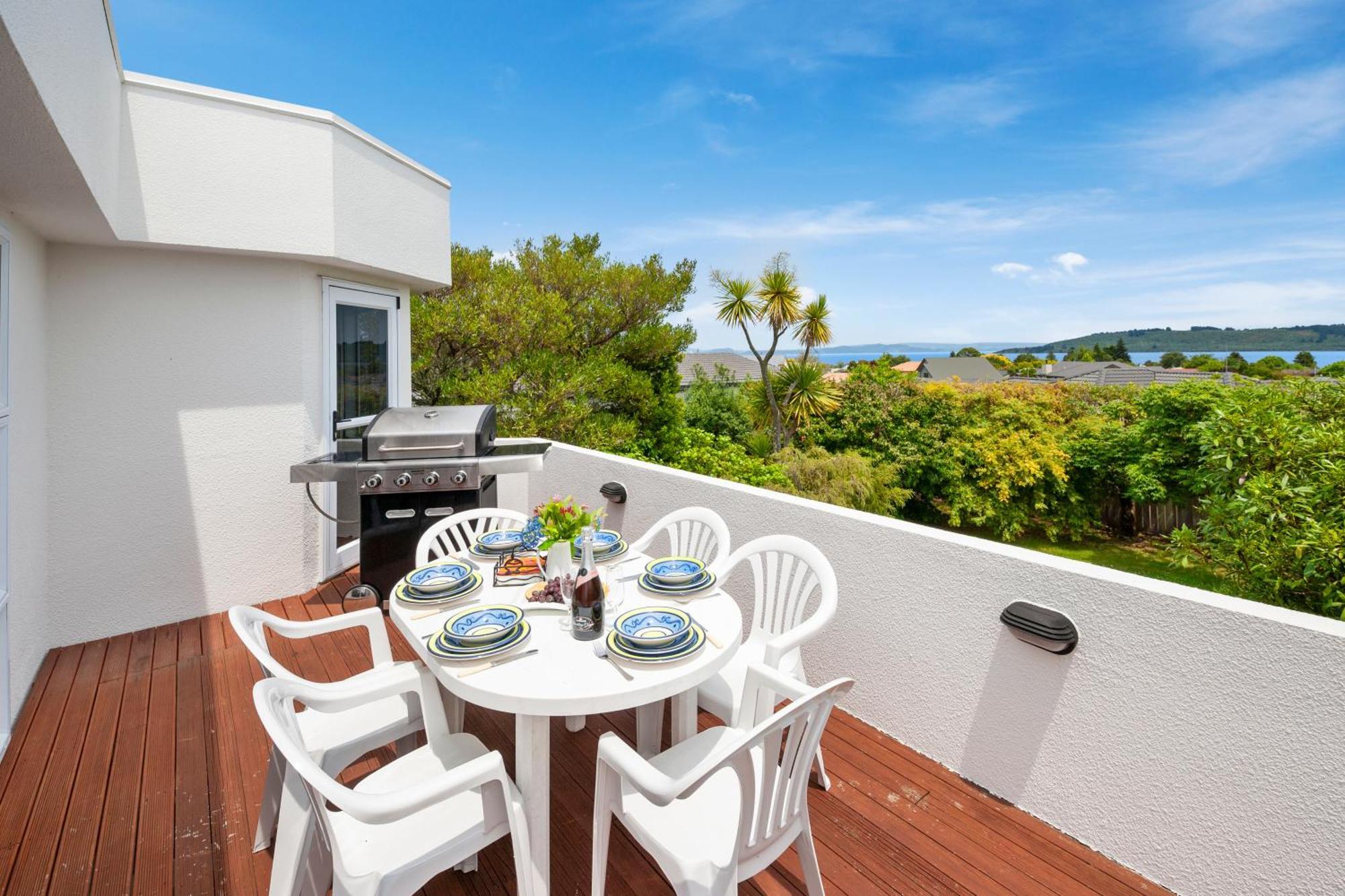 The White House - Taupo Holiday Home Exterior foto